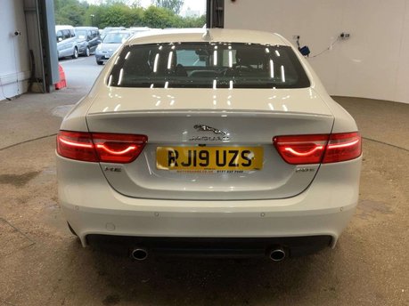 Jaguar XE 2.0 XE R-Sport Auto 4dr 22