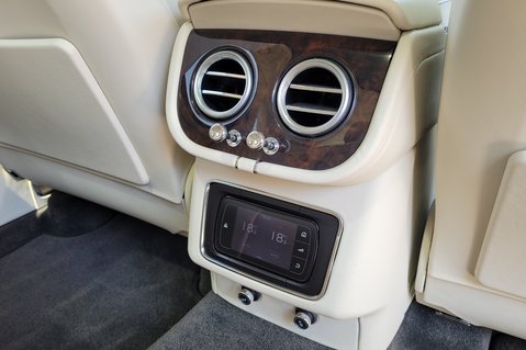 Bentley Bentayga First Edition V8 Diesel 44