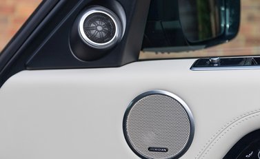 Land Rover Range Rover 4.4 SDV8 Autobiography 27