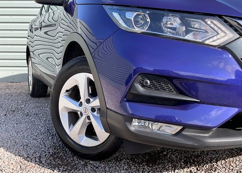 Nissan Qashqai DIG-T ACENTA PREMIUM 2