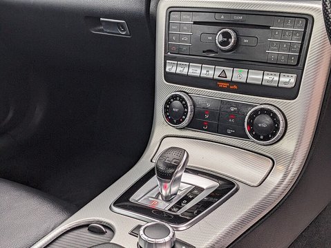 Mercedes-Benz SLC SLC 180 AMG LINE 19