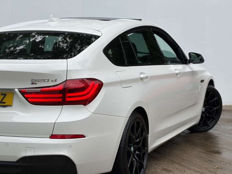 BMW 5 Series 2.0 520d M Sport Auto 5dr 28