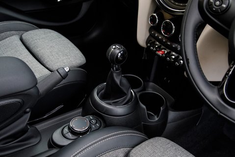 Mini Hatchback 1.5 Cooper II 5dr 32