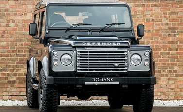 Land Rover Defender 90 XS 1