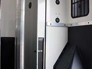 Renault Master DEMO MODEL 3.5 TON ADVANCE 150 AUTO STALLION BUILD SEEKER HORSEBOX REAR BED 32