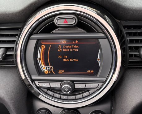 Mini Convertible Cooper 1.5 Chili / Media - SAT NAV + MINI CONNECTED + 17" ALLOYS 16