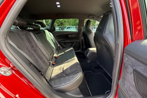 SEAT Leon TSI CUPRA 4DRIVE DSG ESTATE -BUCKET SEATS -CAMERA- SOUND -ACC -REVO STAGE 1 30