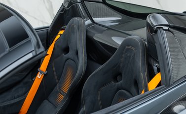 McLaren 765LT Spider 46