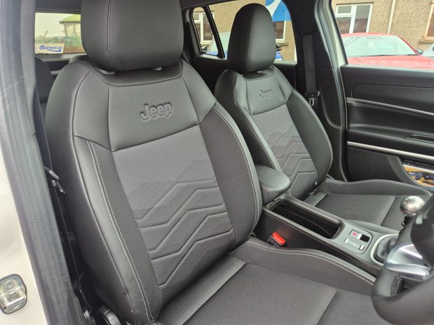 Jeep Avenger SUMMIT 11