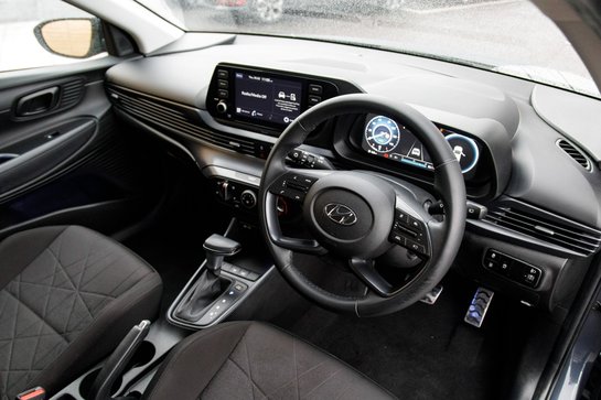 Hyundai BAYON T-GDI SE CONNECT DCT MHEV