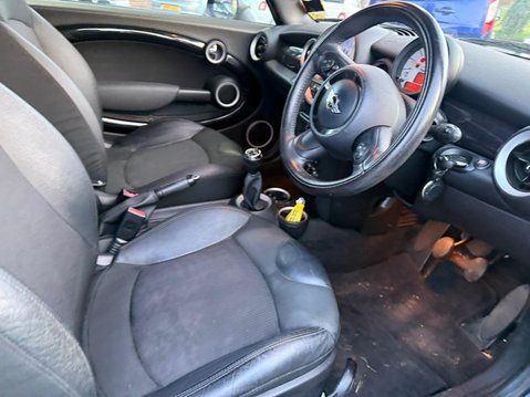 Mini Convertible 1.6 Cooper Euro 5 2dr 12