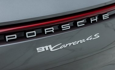 Porsche 911 Carrera 4S 28