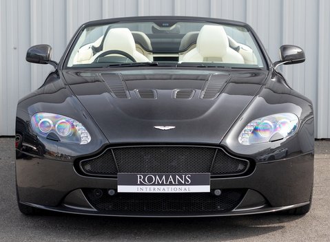 Aston Martin V12 Vantage S Roadster 4
