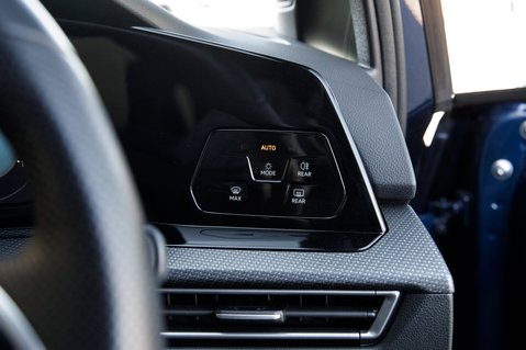 Volkswagen Golf R-LINE TSI 16