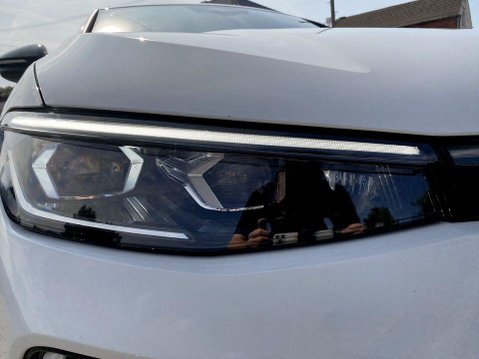 Volkswagen Passat 1.5 TSI eHybrid 19.7kWh R-Line Estate 5dr Petrol Plug-in Hybrid DSG Euro 6 9