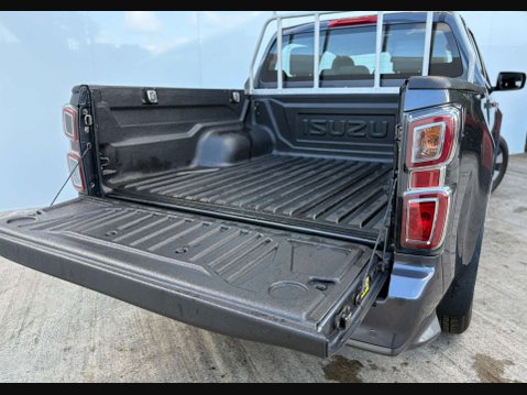 Isuzu D-Max 1.9 D-Max DL40 Auto 4WD 38