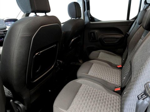Peugeot e-Rifter 52kWh GT Standard MPV 5dr Electric Auto (7.4kW Charger) (136 ps) DAB Radio 20