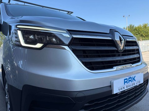 Renault Trafic 2.0 dCi Blue SL28 Business Panel Van 5dr Diesel Manual L1 H1 Euro 6 (s/s) ( 18
