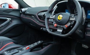 Ferrari F8 Spider 13