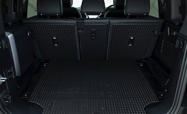 Land Rover Defender 110 V8 28