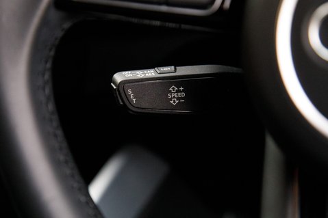 Audi Q2 TFSI SPORT 18