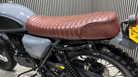 Mutt Hilts 2021 ONLY 529 MILES 1 OWNER WARRANTY 125CC SCRAMBLER 34