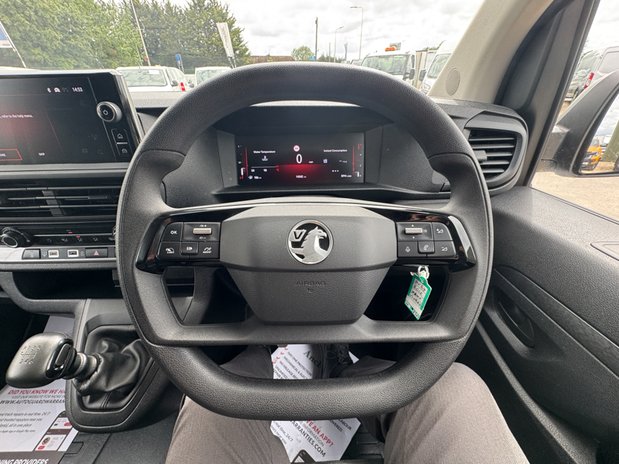 Vauxhall Vivaro LWB L2H1 Low Roof Prime Aircon Cruise Sensors Nav EURO 6 16