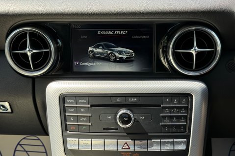 Mercedes-Benz SLC SLC 250 D AMG LINE - CAMERA -AIRSCARF -PARKTRONIC -HEATED SEATS 44