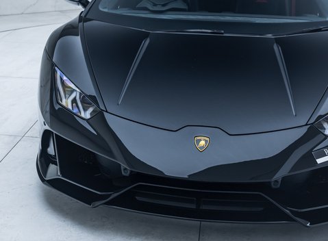 Lamborghini Huracan LP640-4 EVO 31