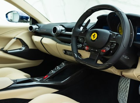 Ferrari 812 Superfast 10