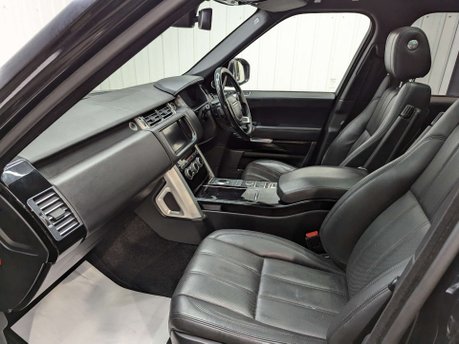 Land Rover Range Rover 3.0 Range Rover Vogue TDV6 Auto 4WD 5dr 55