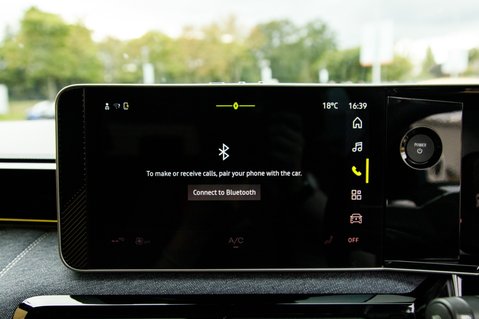 Renault 5 TECHNO E-TECH 20