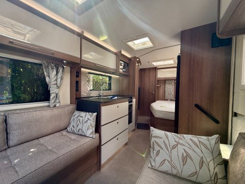 Bailey Unicorn Valencia 17