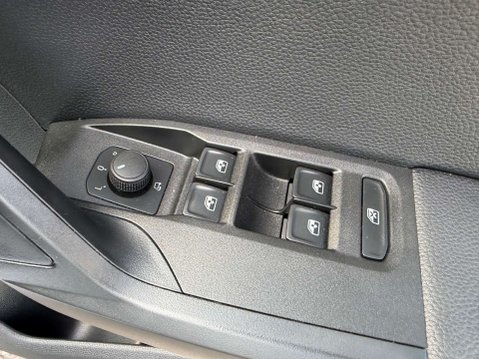SEAT Ibiza 1.0 Ibiza Xcellence EcoTSI Semi-Auto 5dr 31