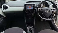 Toyota Aygo 1.0 VVT-i x-press Hatchback 5dr Petrol x-shift Euro 6 (68 ps) 5