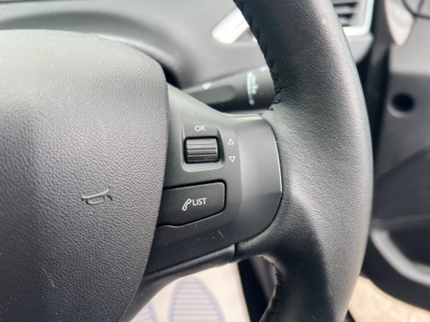 Peugeot 2008 1.2 PureTech Active Euro 6 (s/s) 5dr 22