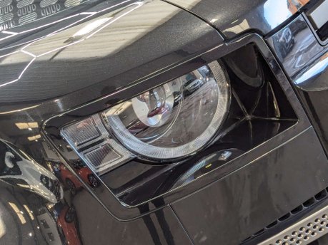 Land Rover Defender 2.0 Defender X-Dynamic HSE PHEV Auto 4WD 5dr 27
