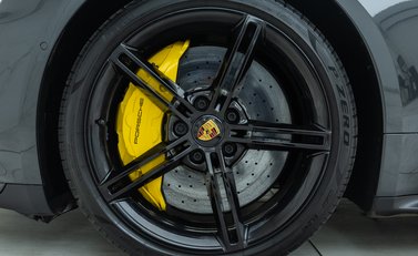 Porsche Taycan Turbo S Sport Turismo 30