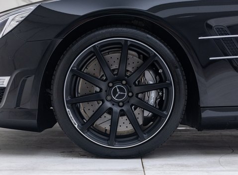Mercedes-Benz SL Class SL63 AMG 39