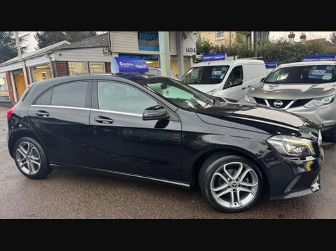 Mercedes-Benz A Class 1.5 A180d Sport Edition 7G-DCT Euro 6 (s/s) 5dr 8