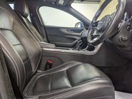 Jaguar XE 2.0 XE R-Dynamic S D Auto 4dr 28