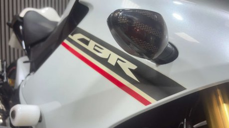 Honda CBR 2014 35K LONG MOT 600CC SPORTS BIKE SERVICED WARRANTY 45