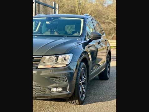 Volkswagen Tiguan 2.0 TDI SE Navigation Euro 6 (s/s) 5dr 28