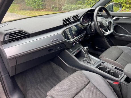 Audi Q3 2.0 TFSI 45 S line S Tronic quattro Euro 6 (s/s) 5dr 27