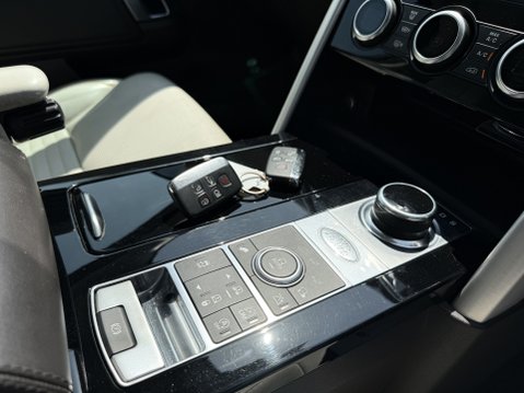 Land Rover Discovery TD6 HSE LUXURY 18