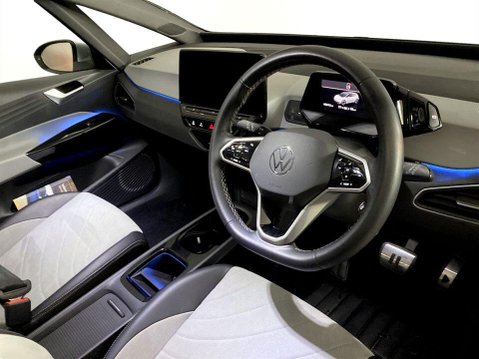 Volkswagen ID.3 Pro Performance 58kWh Family Hatchback 5dr Electric Auto (204 ps) Alloys - 12