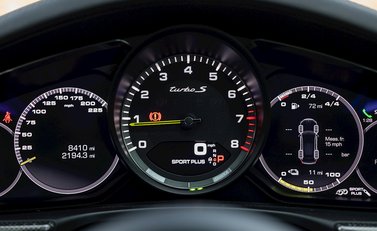 Porsche Panamera Turbo S E-Hybrid Sport Turismo 18