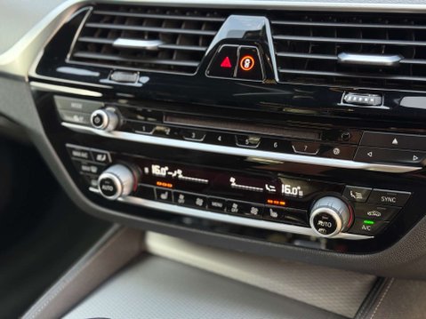 BMW 5 Series 3.0 530d M Sport Touring 5dr Diesel Auto Euro 6 (s/s) (265 ps) 29