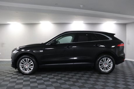Jaguar F-Pace PORTFOLIO AWD 18