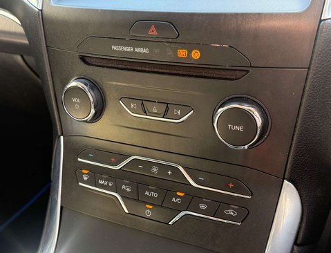 Ford S-Max 2.0 S-Max Titanium TDCi 5dr 27